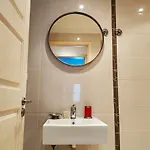 Apartamento No Coracao Do Bairro Alto Sta Catarina 리스본